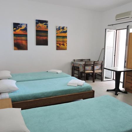 Egeon Rooms And Studios Georgioupoli Buitenkant foto